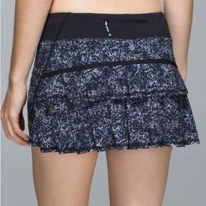 Lululemon Run: Pace Setter Skirt Rocky Road Sand Dune Toothpaste / Black Size 4